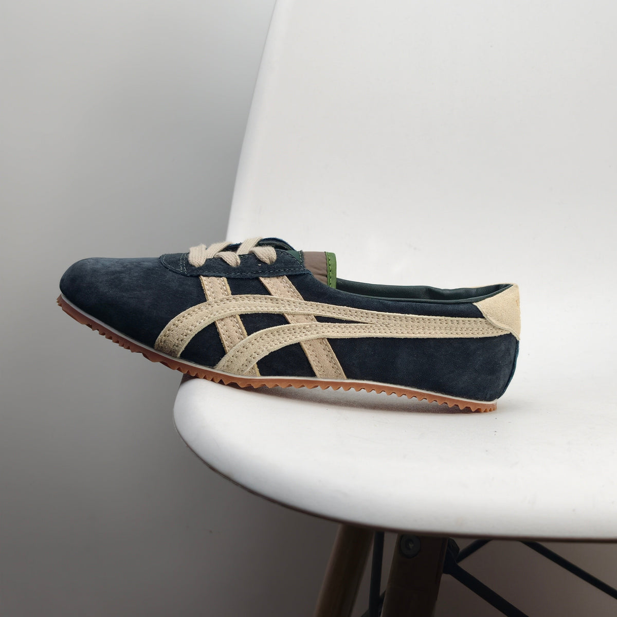Versace x Onitsuka Tiger Tai-ChiSakura Slip-on Navy 1024594-1A17741_2U2HJ