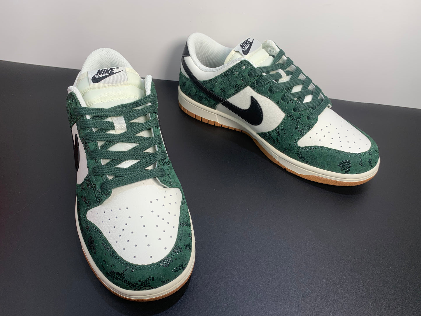 Nike Dunk Low WMNS“Green Snake FQ8893-397