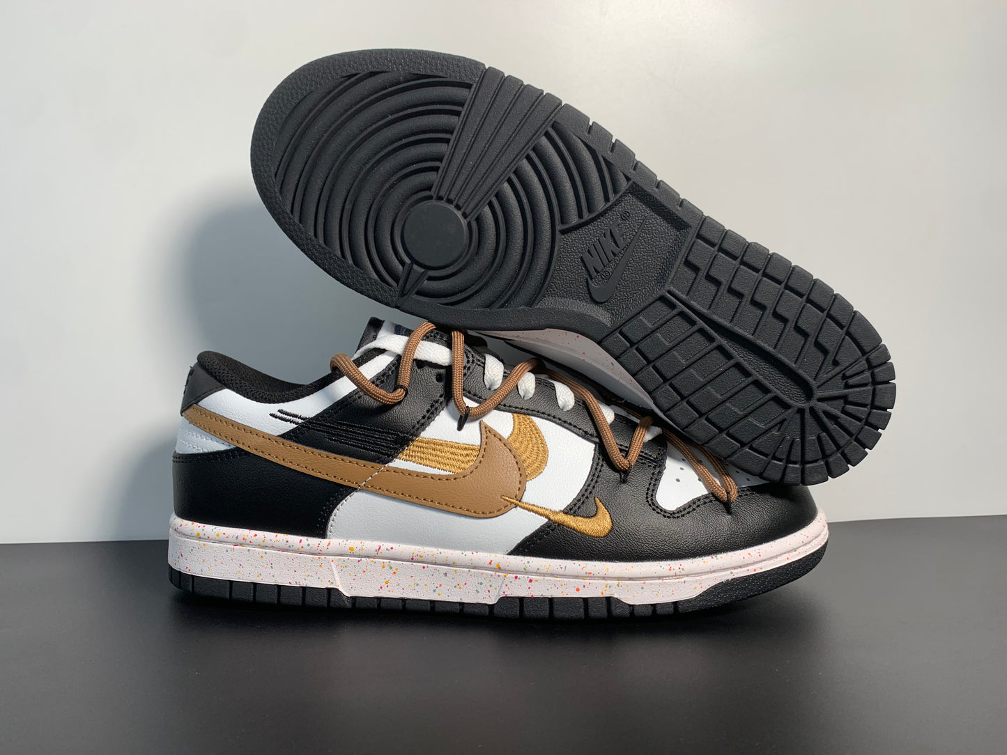 SB Dunk Low”Multi-Color White Black Brown Swoosh FD4623-142