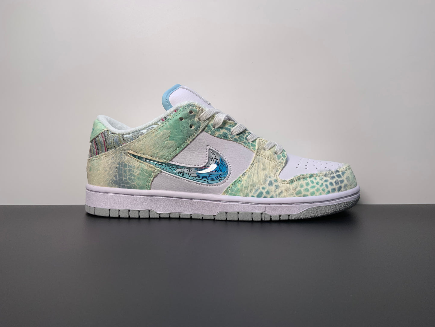 Nike SB Dunk Low Year Of The Dragon ''Steam Puppet''