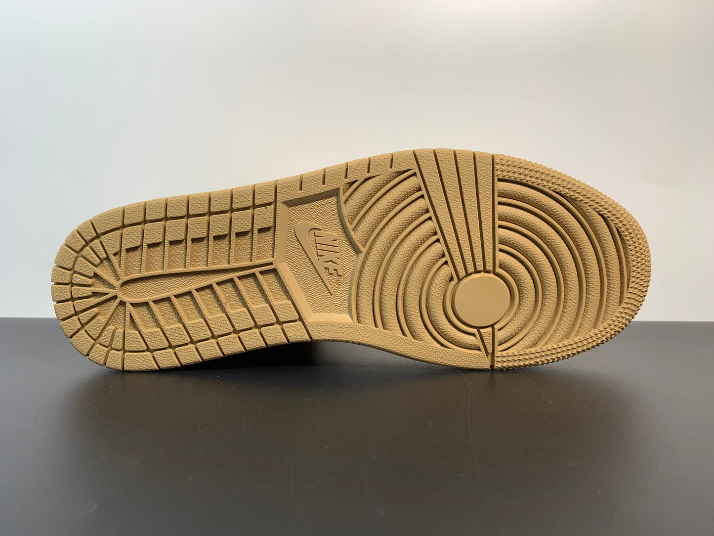 Air Jordan 1 Mid SE WMNS “Particle Beige DD2224-200