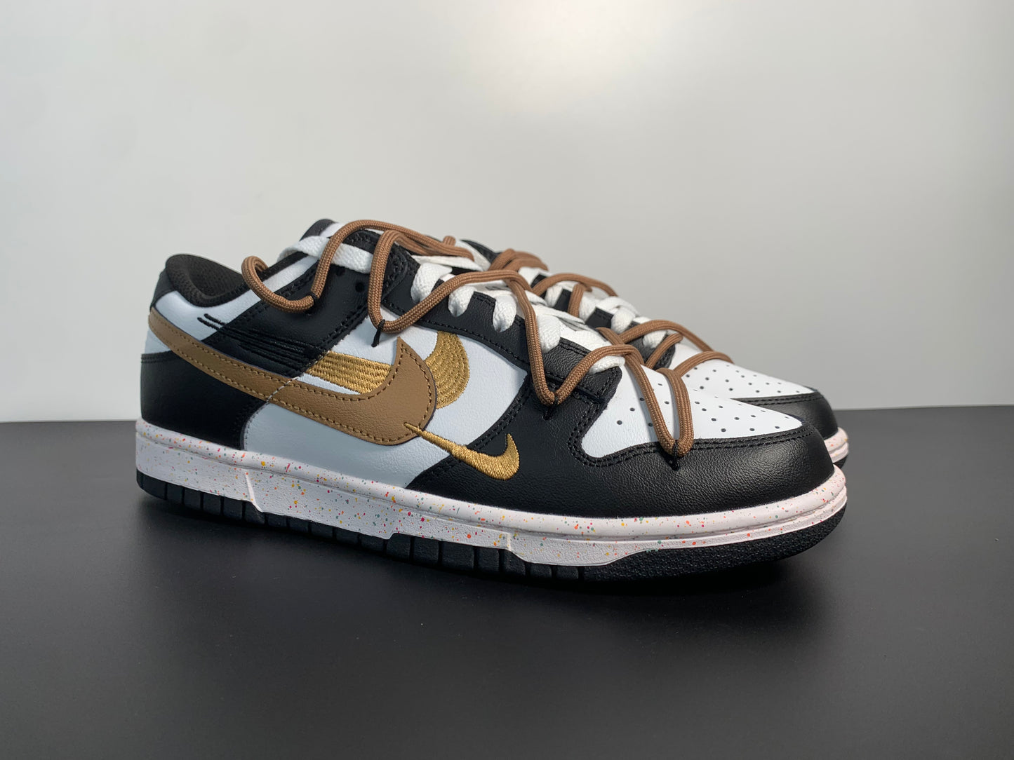 SB Dunk Low”Multi-Color White Black Brown Swoosh FD4623-142