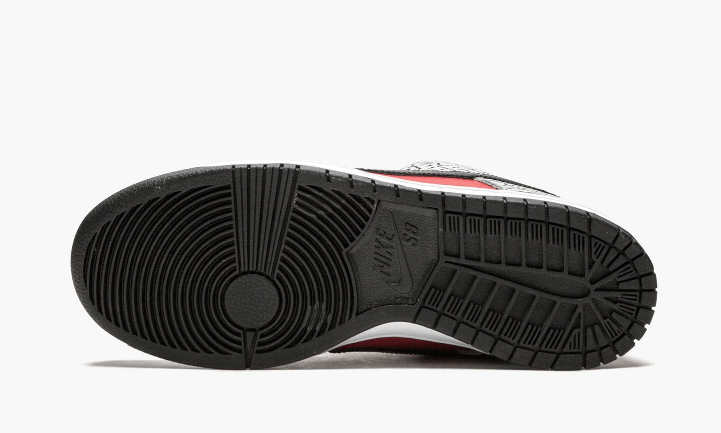 SB Dunk Low Premium "Supreme - Red Cement"