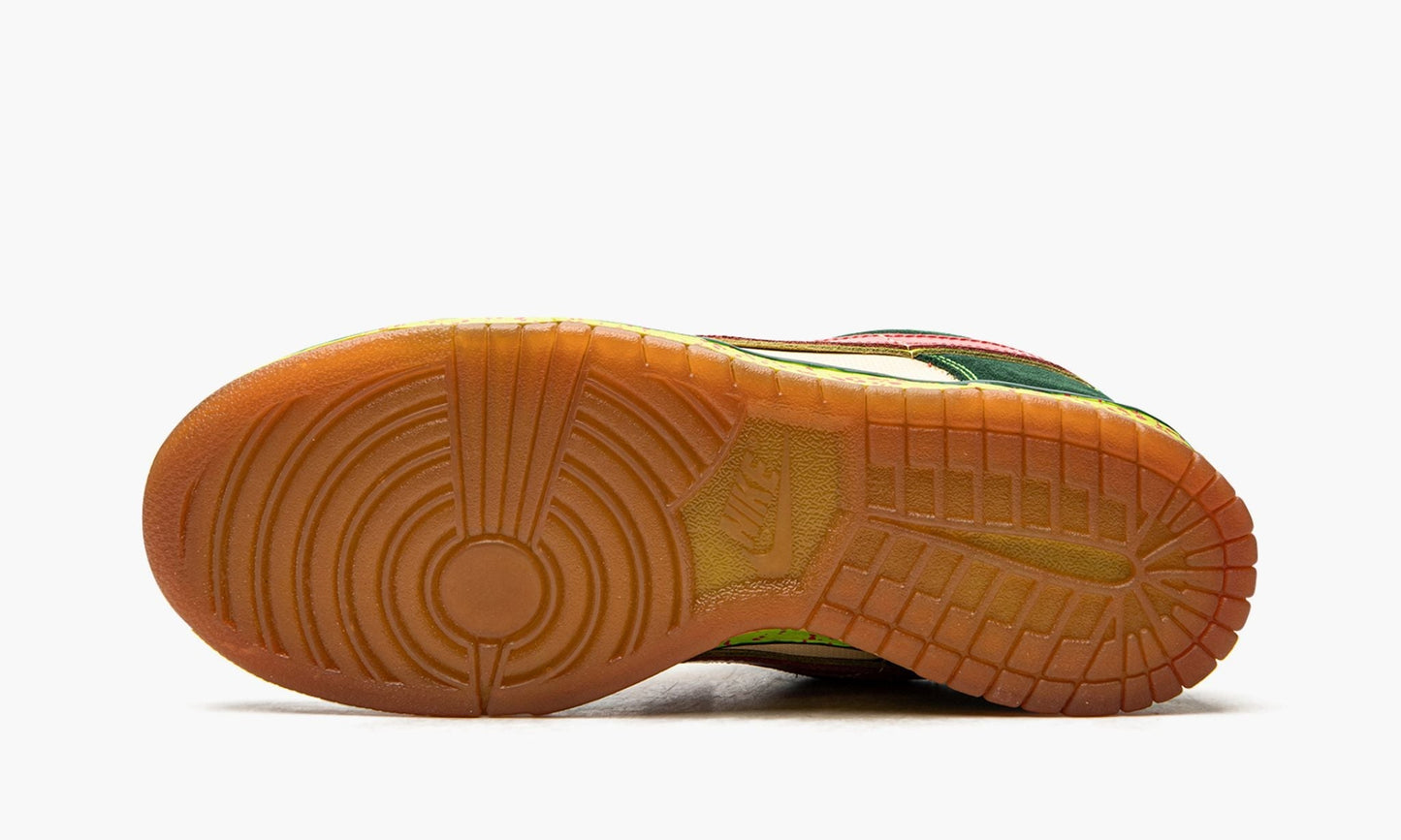 Dunk Low Premium SB "The Mosquito"