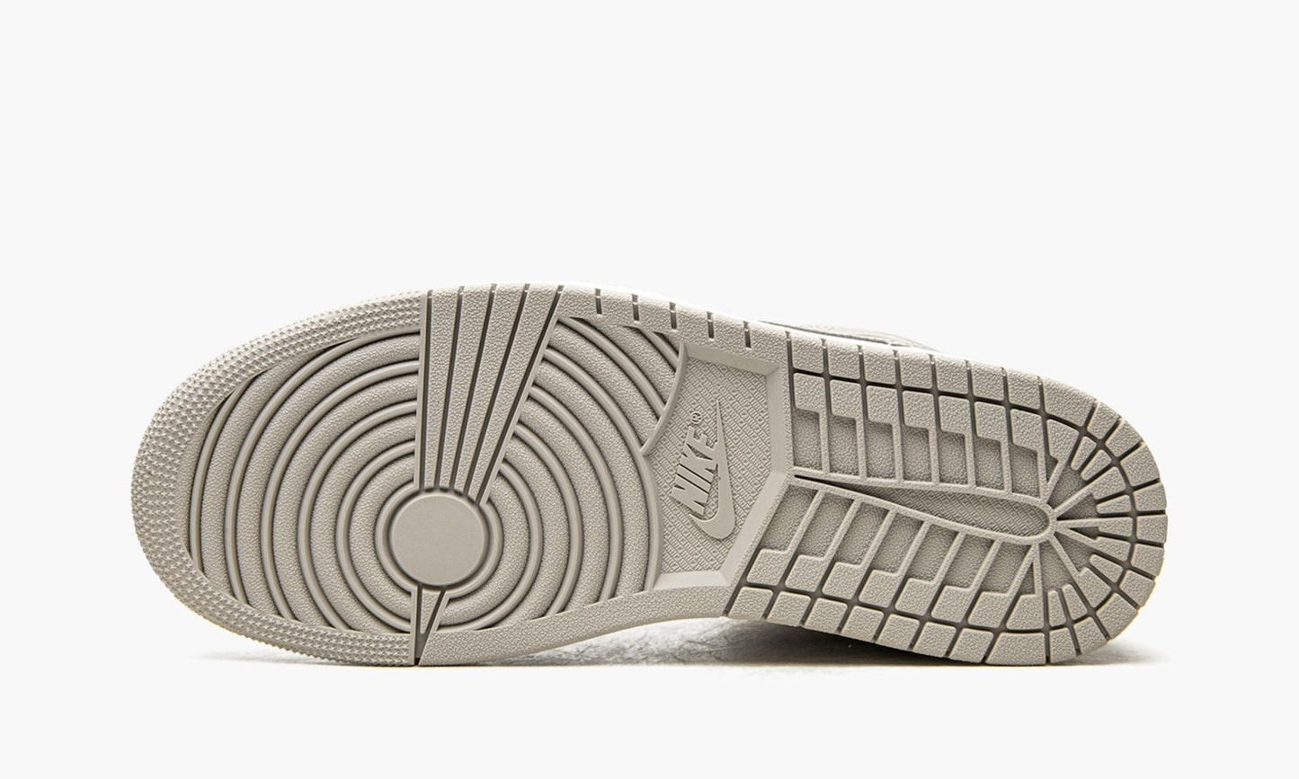 Air Jordan 1 Mid "Linen"