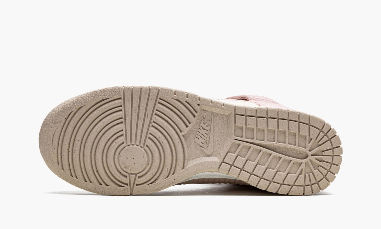 WMNS Dunk High Next Nature "Toasty - Pink Oxford"