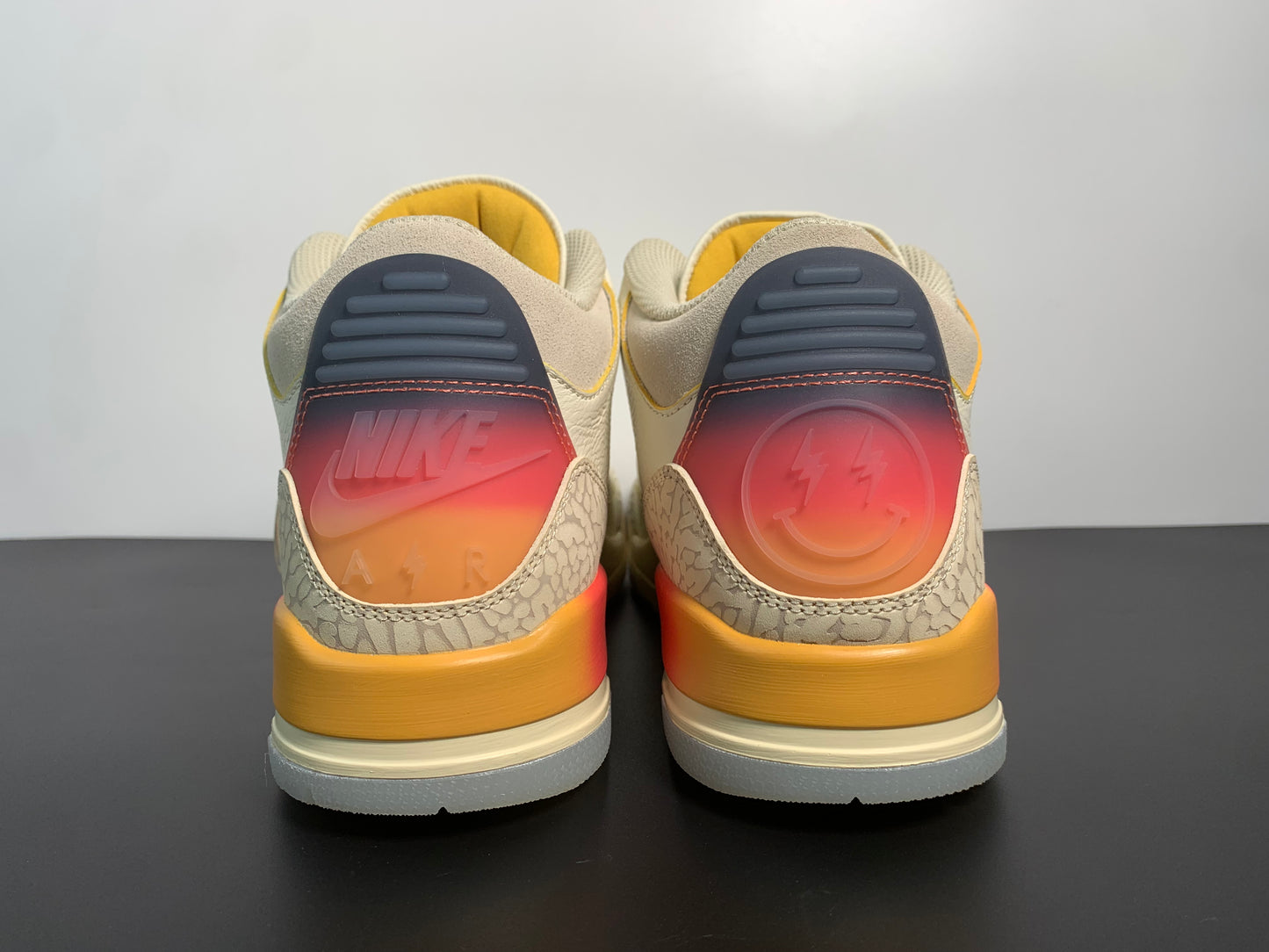 J Balvin x Air Jordan 3 Mid Medellin Sunset  FN0344-901