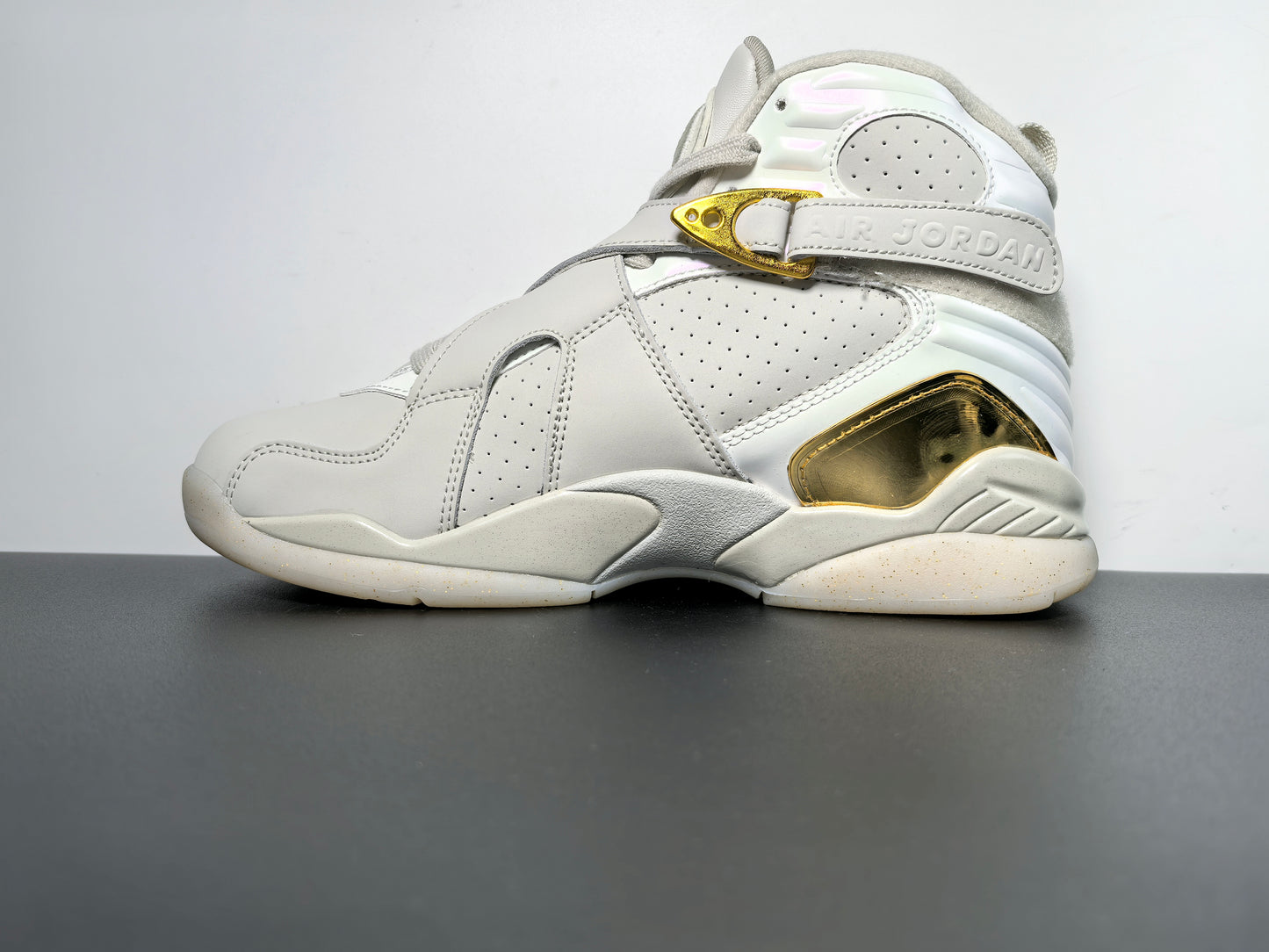 Air Jordan 8 Retro C&C Trophy