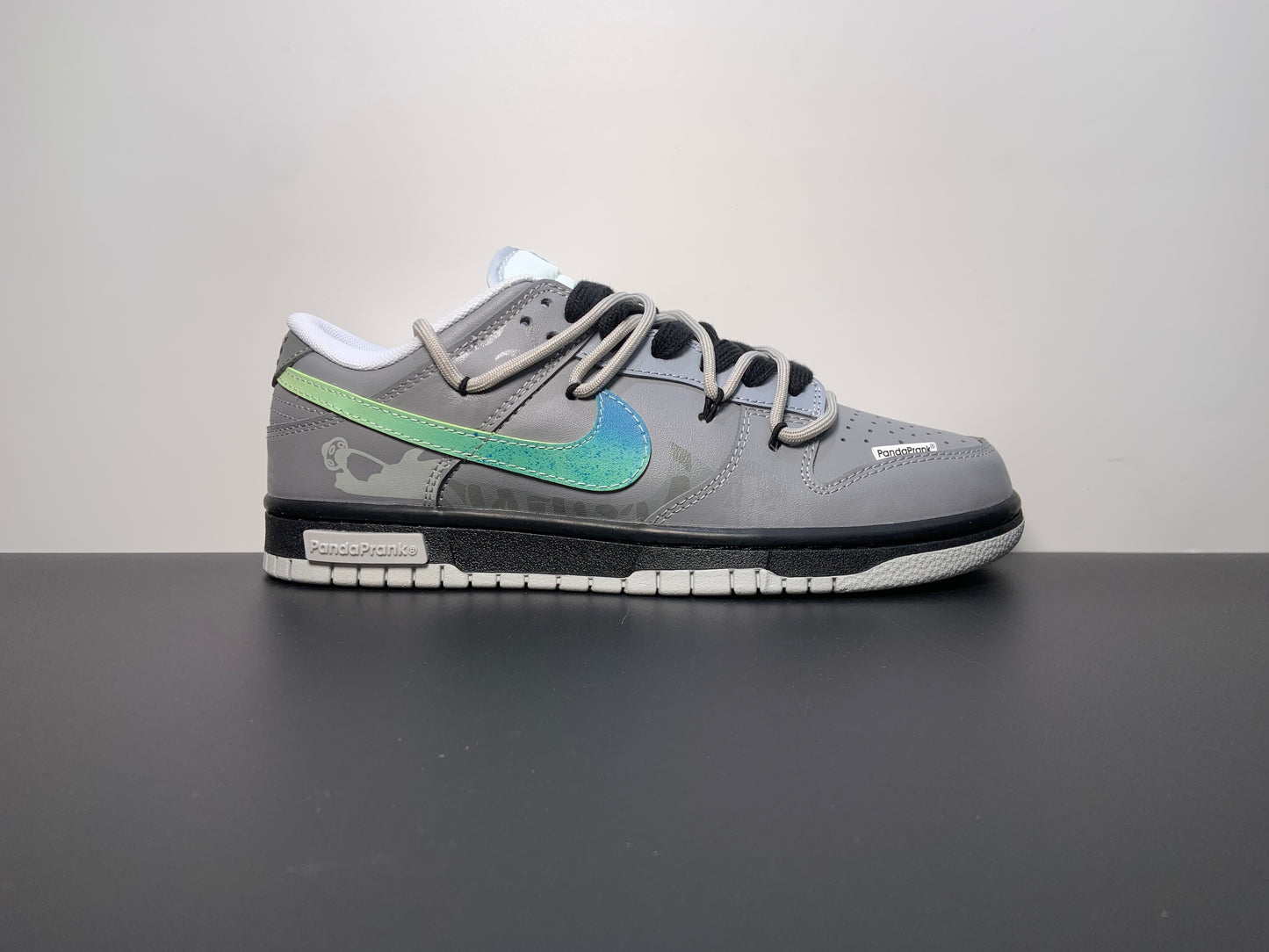 Nike Dunk LOW SB Space Exploration Gray