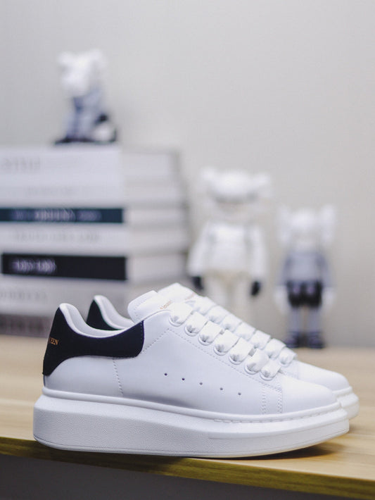 Alexander McQueen Oversized Sneaker 'White Black' 2025