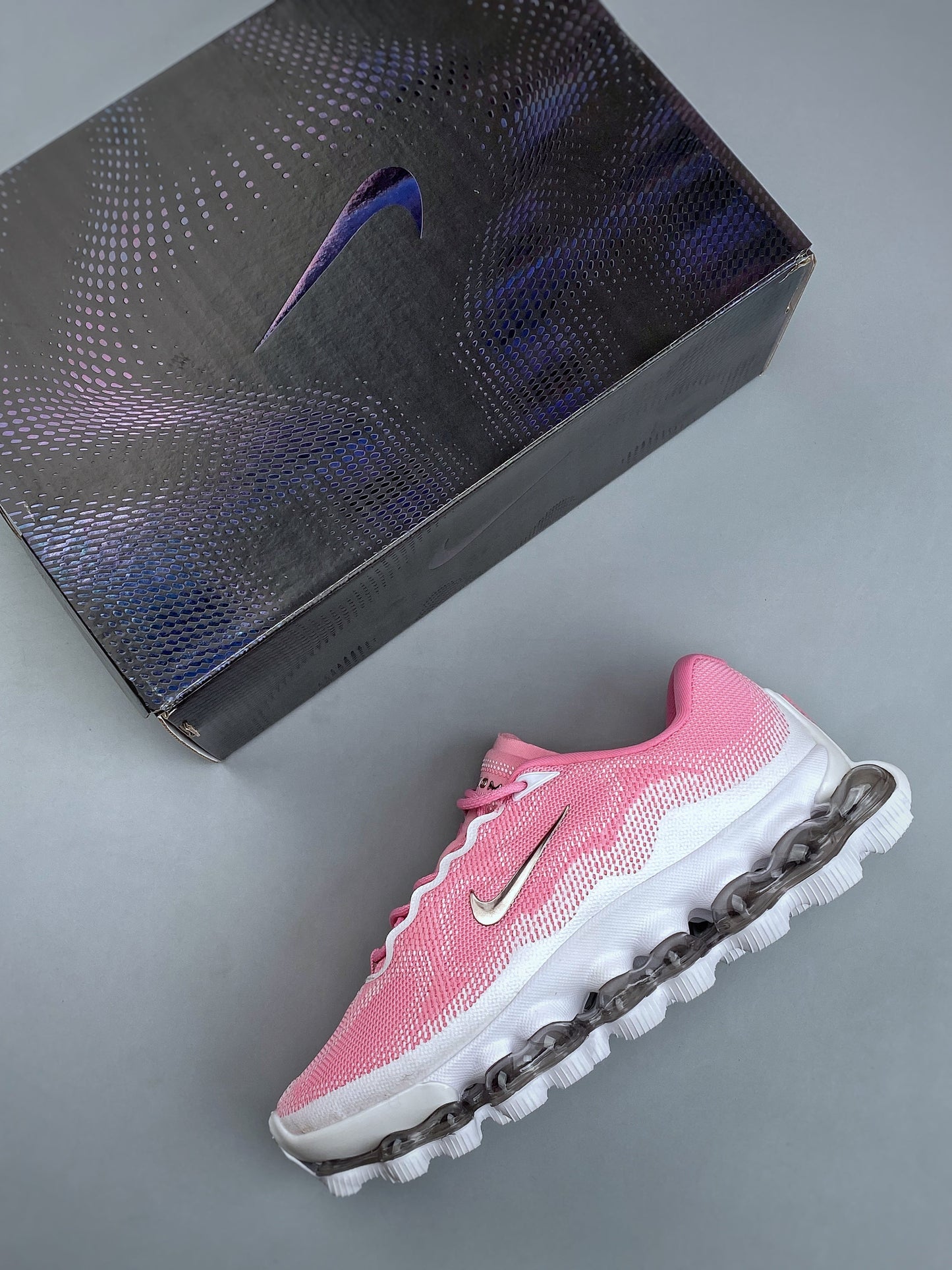 Nike AIR LIQUID MAX Pink  IQ7634 008