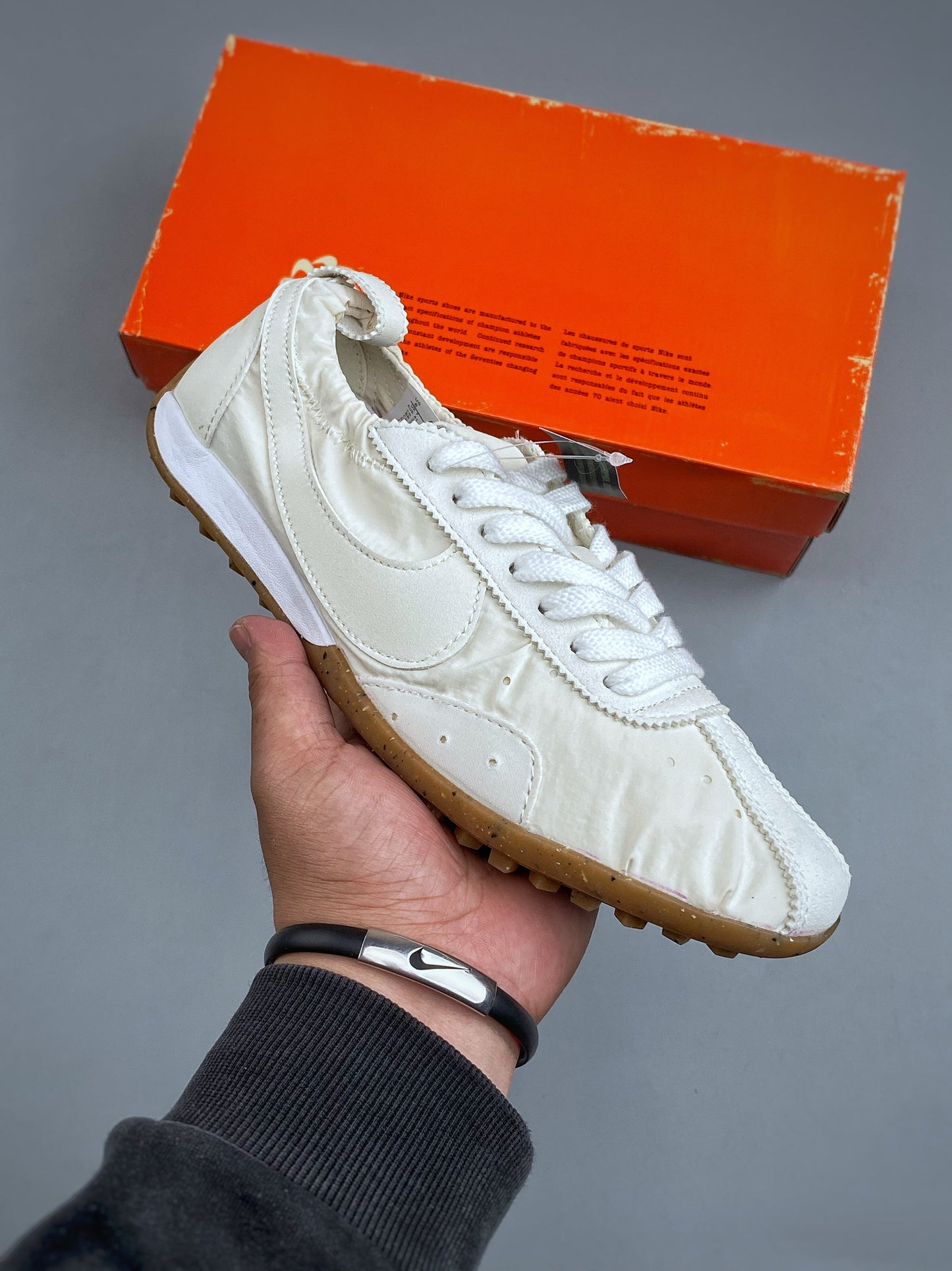 Jacquemus x Nike Moon Shoe SP HV8547 002