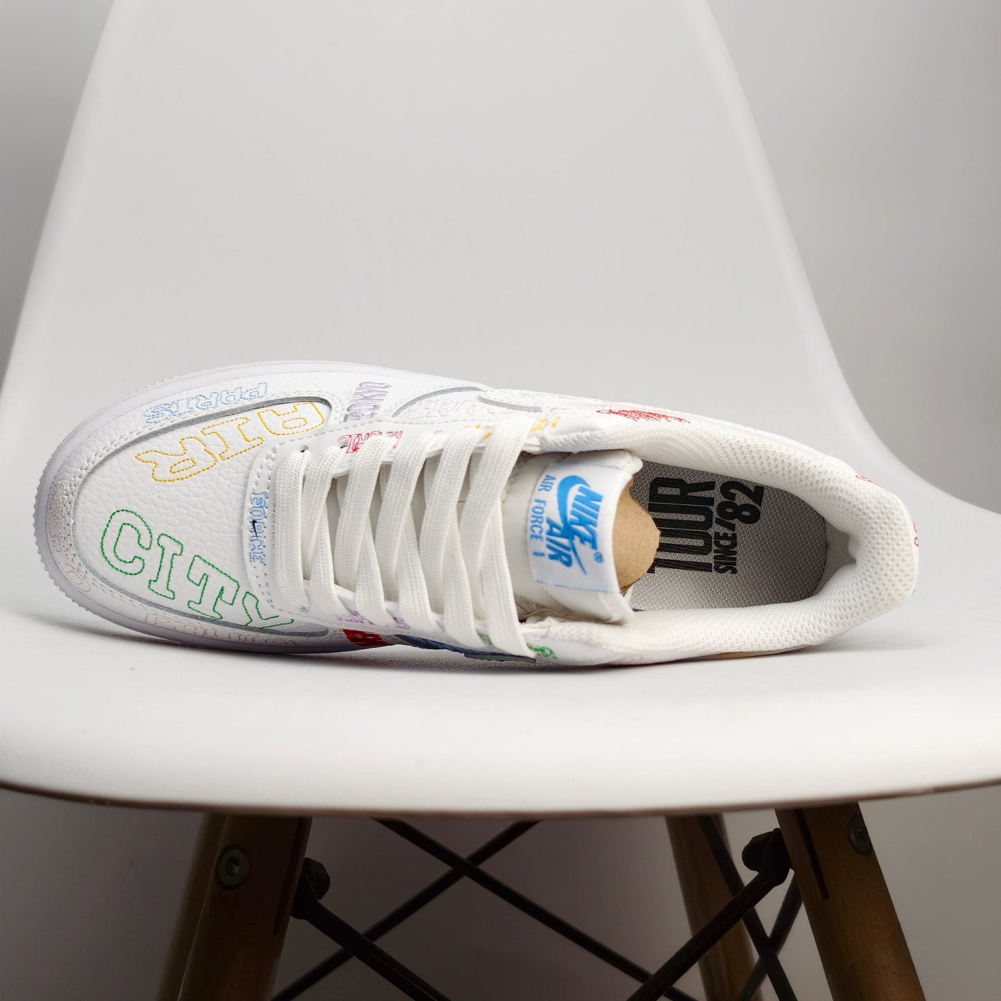 Nike Air Force 1’ 07 Low 'World Tour - White'