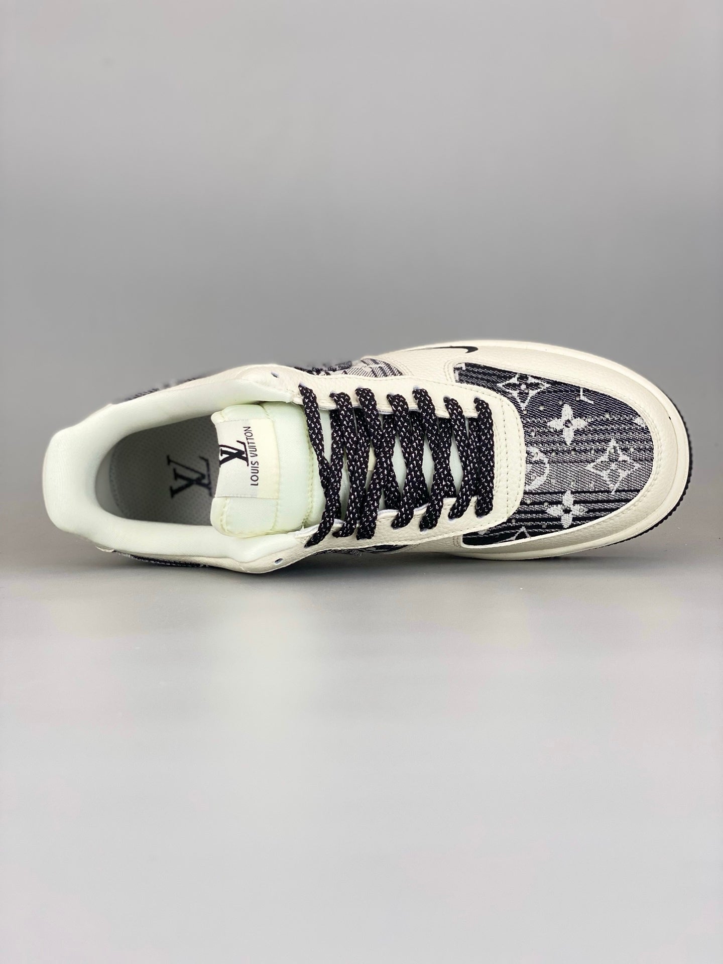 Louis Vuitton x Nike Air Force 1 '07 Low White DK0798-001