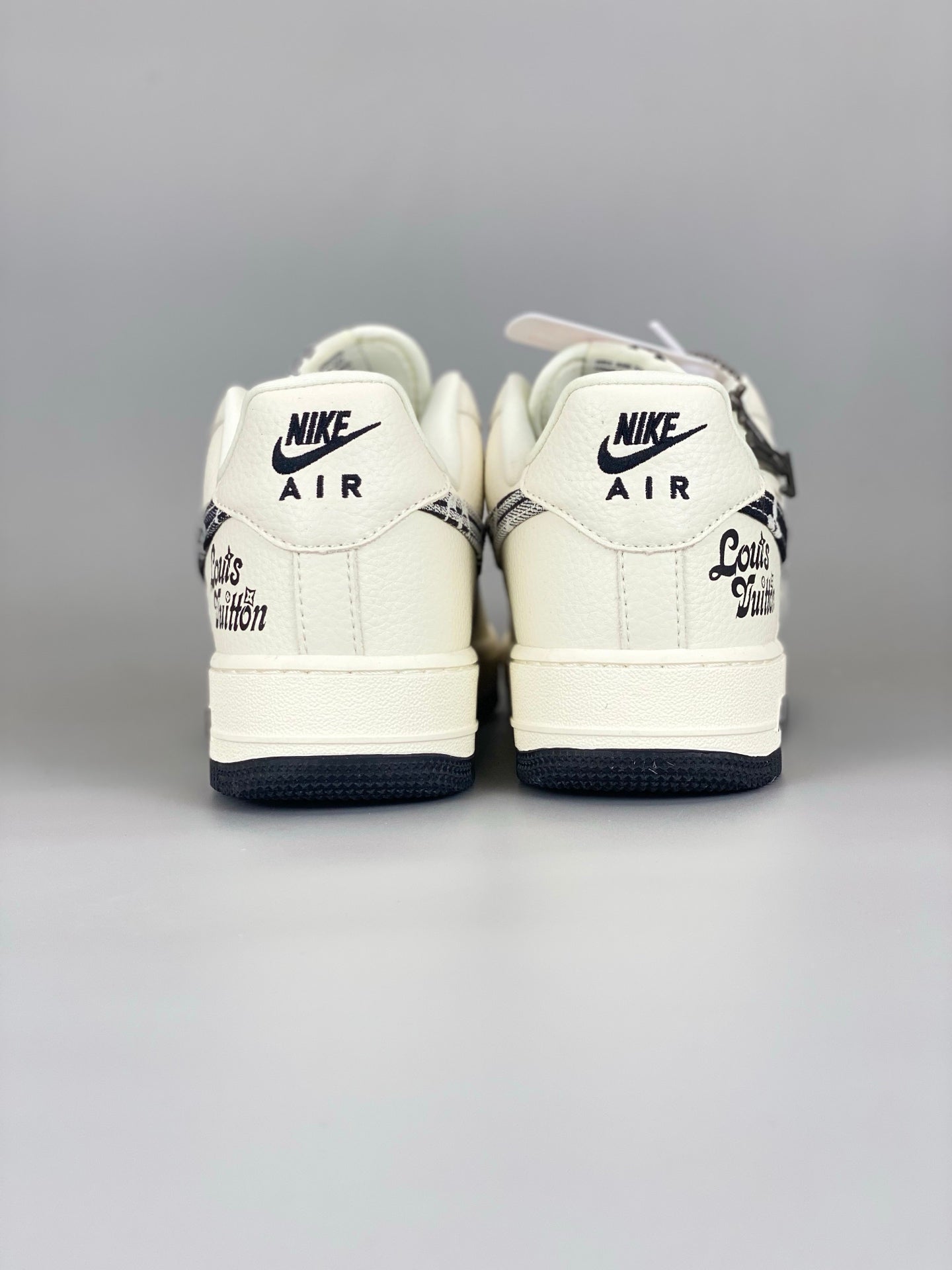 Louis Vuitton x Nike Air Force 1 '07 Low White DK0798-001