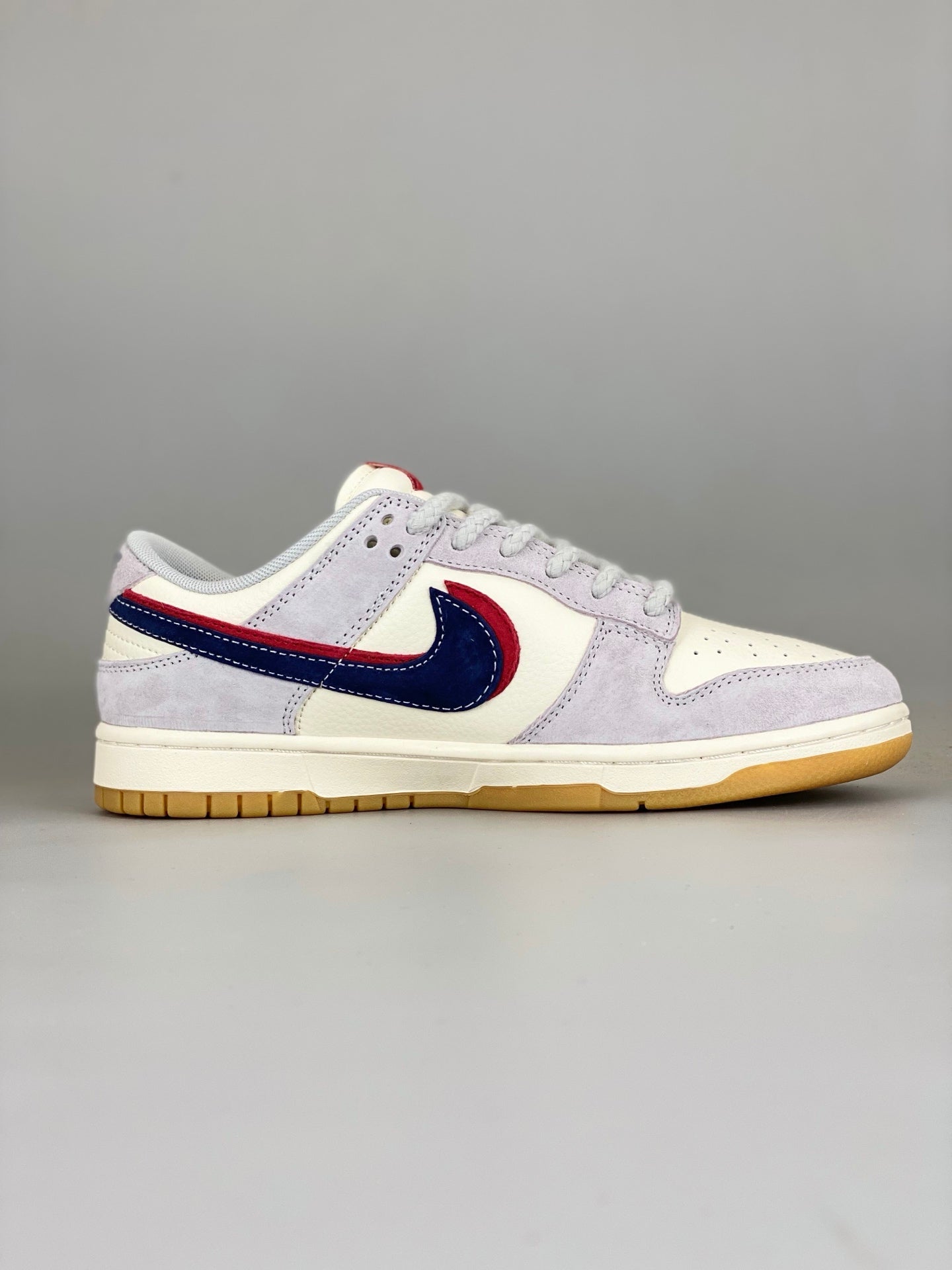 Nike SB Dunk Low UN DM6868-032