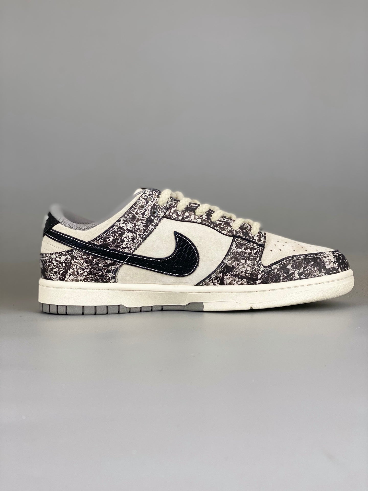 Nike SB Dunk Low YX5066-272