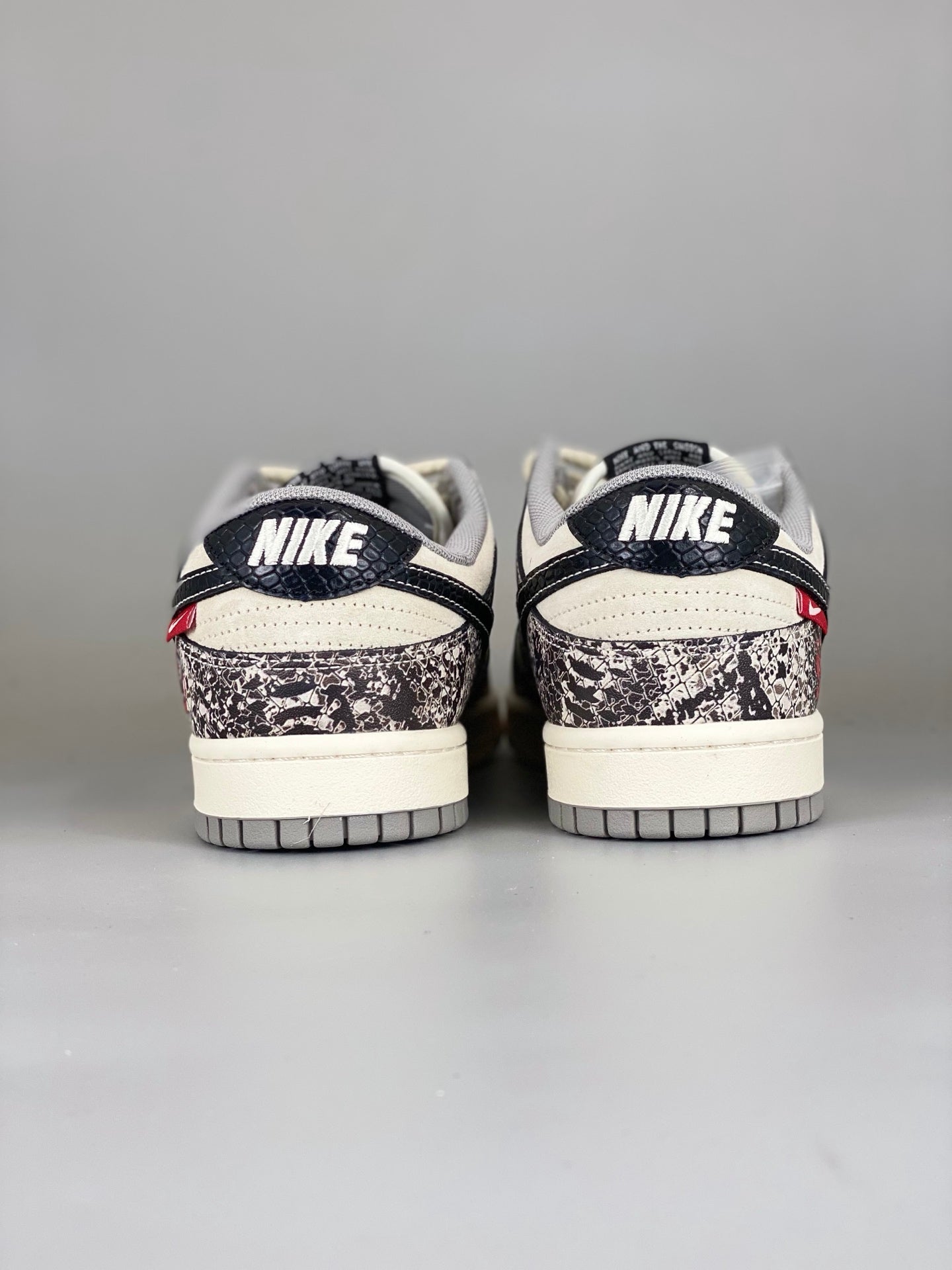 Nike SB Dunk Low YX5066-272