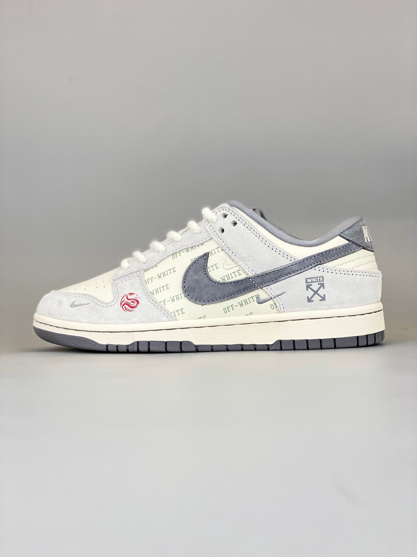 Nike SB Dunk Low“OFF-WHITE YX5066-213