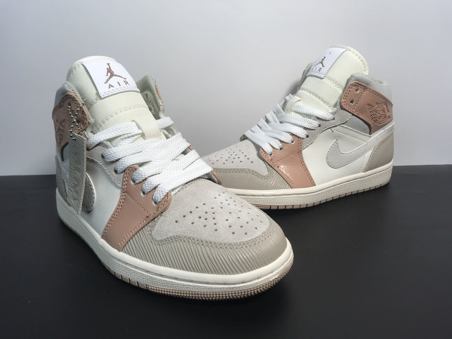 Nike Air Jordan 1 Mid Milan CV3044-100