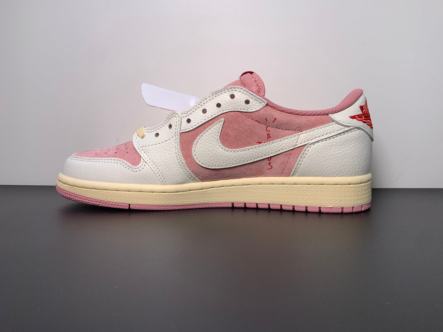 Travis Scott x Air Jordan 1 Low OG Shy Pink DM7866-600