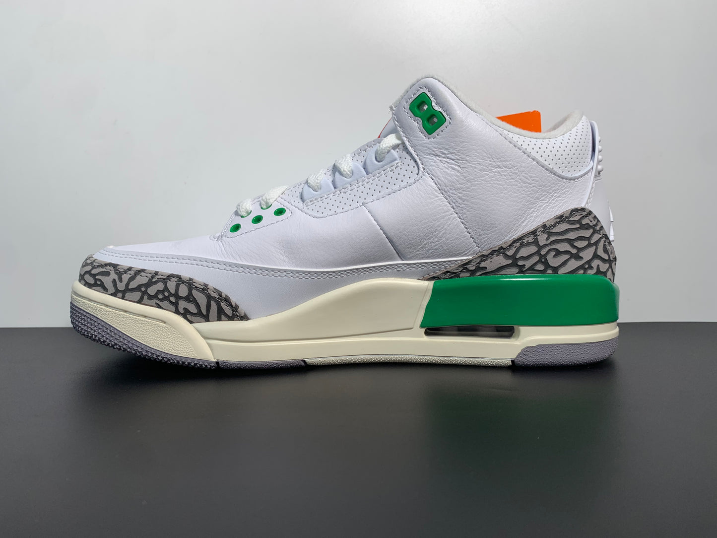 Air Jordan 3 Retro Lucky Green CK9246-136