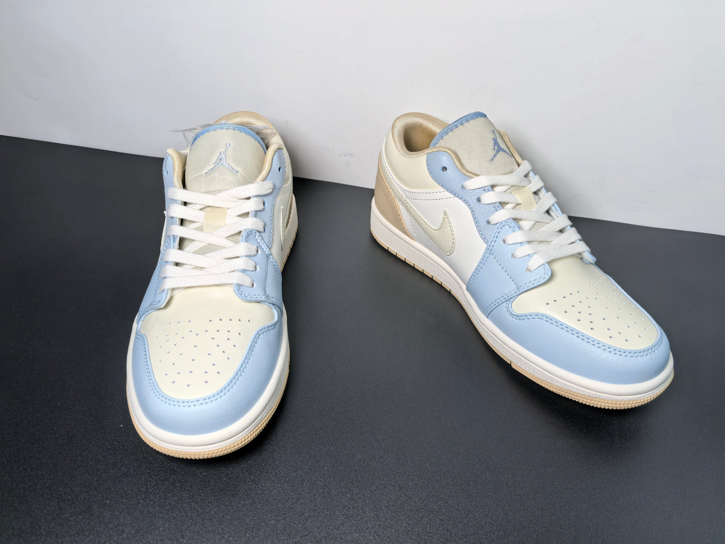 Air Jordan 1 Low  Coconut Milk  HQ4186-111