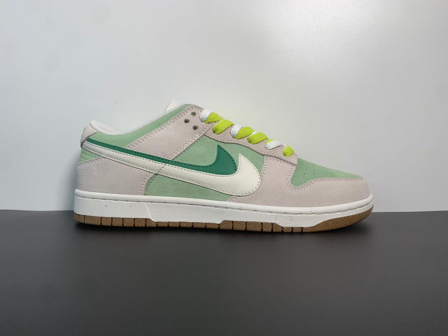Nike SB Dunk Low SE 85 Double Swoosh Avocado Green CT9457-100
