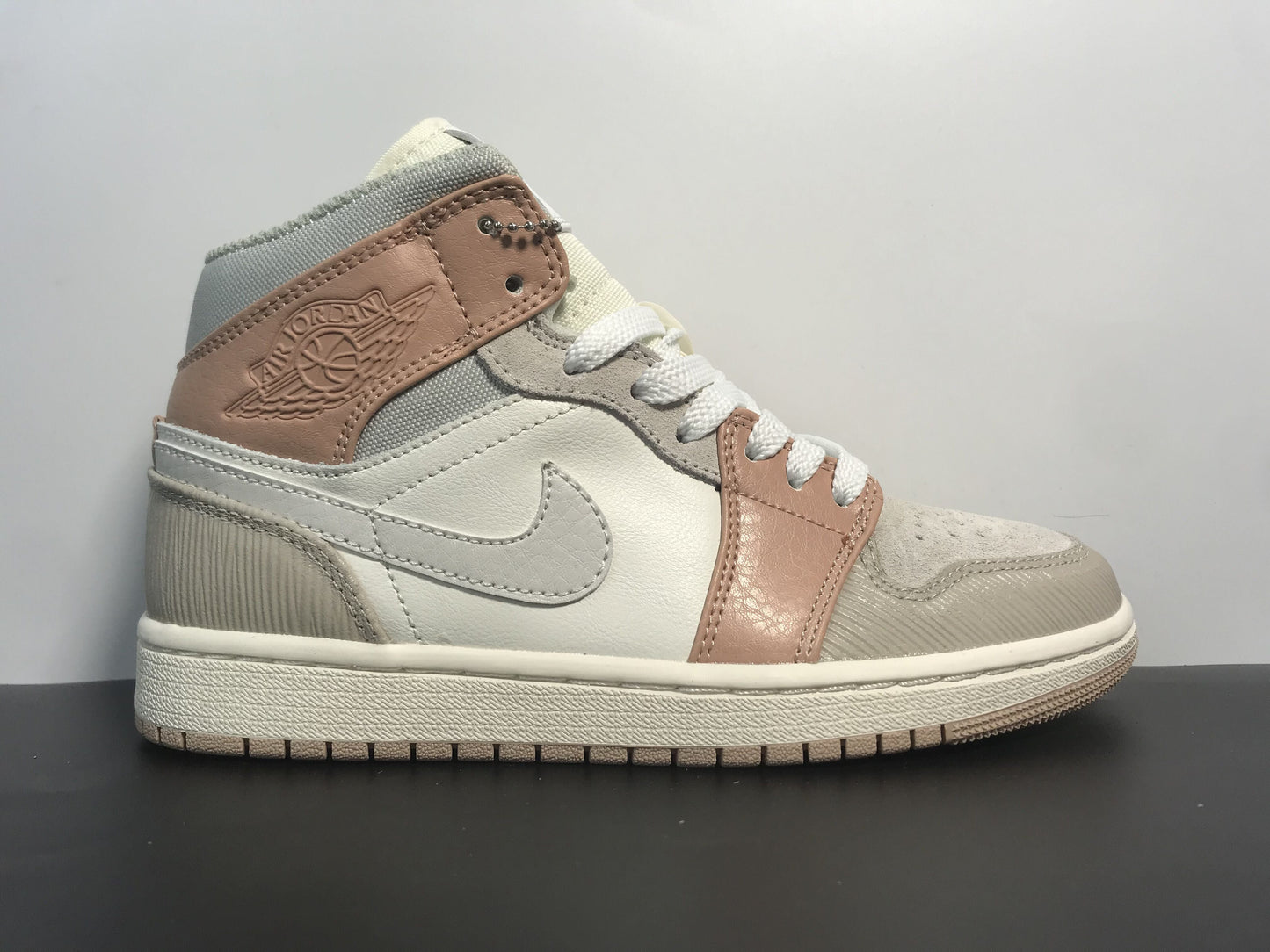 Nike Air Jordan 1 Mid Milan CV3044-100