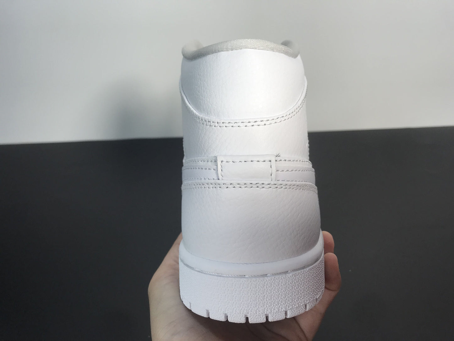 Air Jordan 1 Mid Triple White