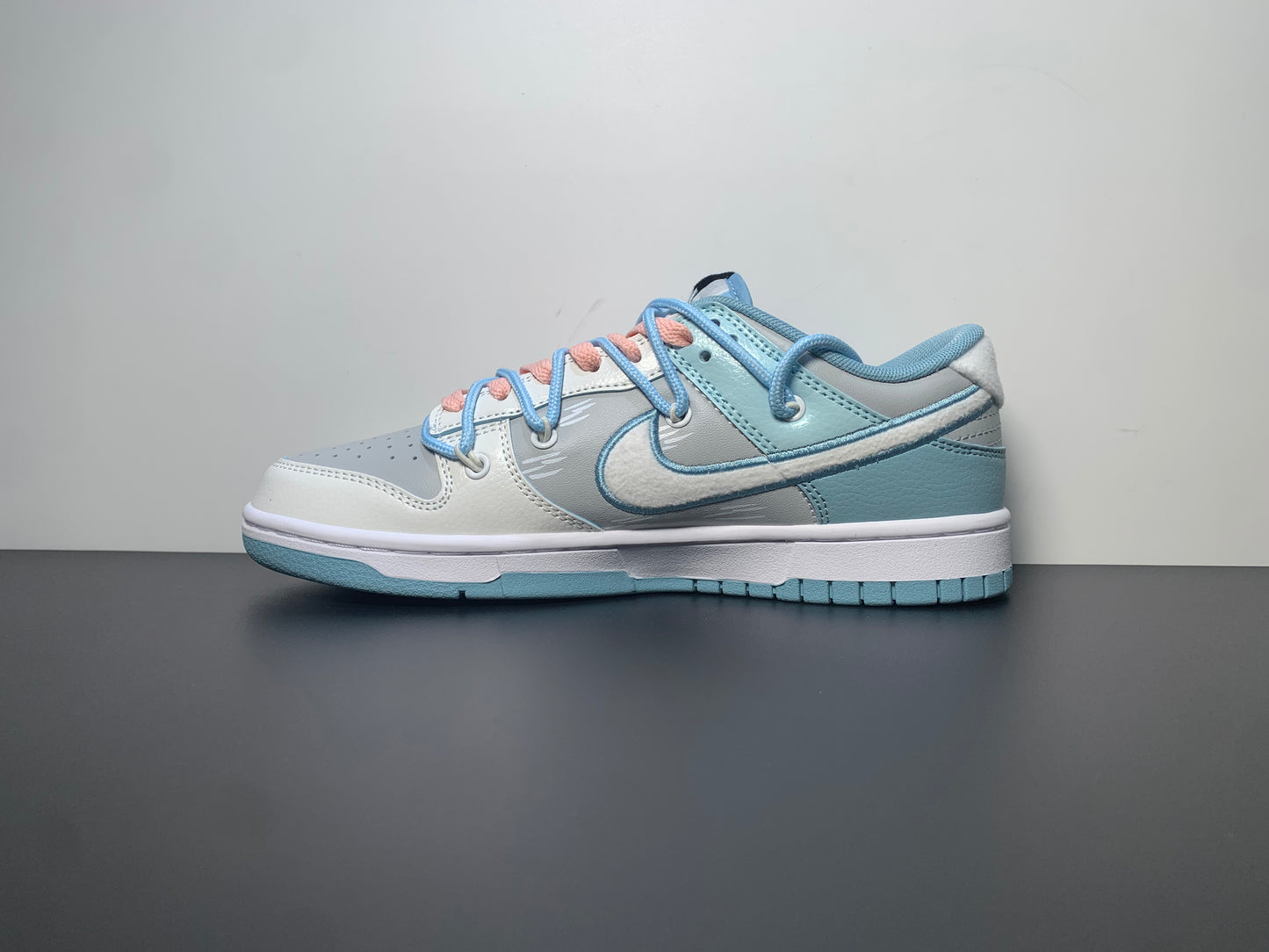 Nike Dunk Low Retro Fleece Swoosh Worn Blue