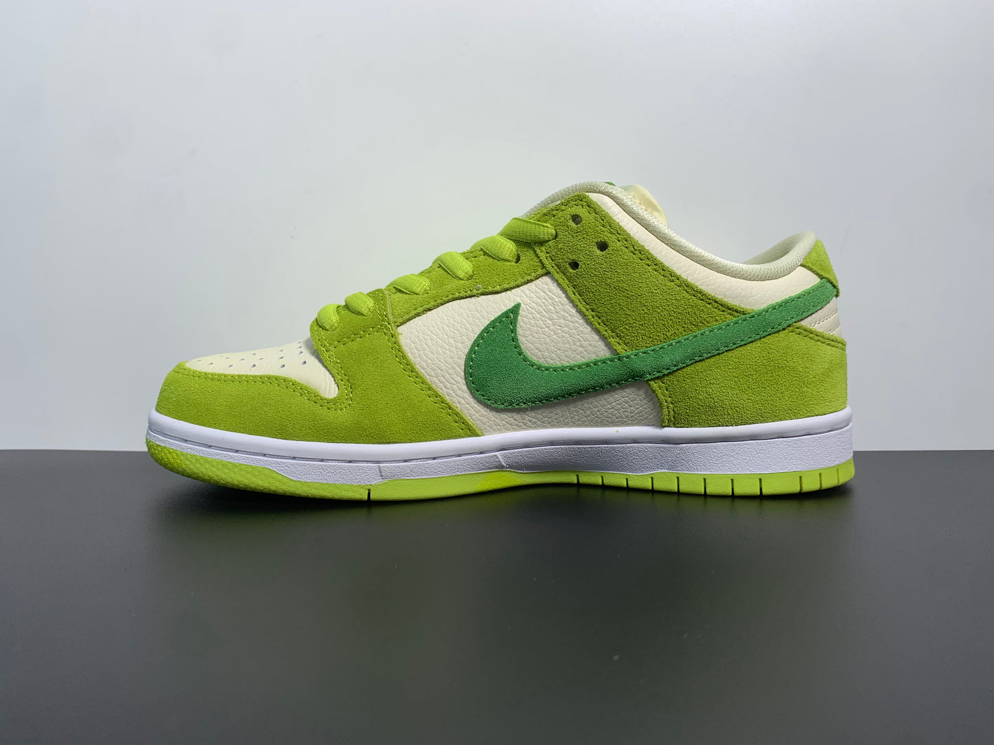 Dunk Low Pro SB 'Fruity Pack - Green Apple'  DM0807-300