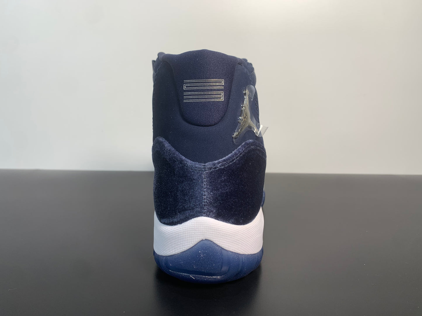 Air Jordan 11 Velvet Midnight Navy AR0715-441