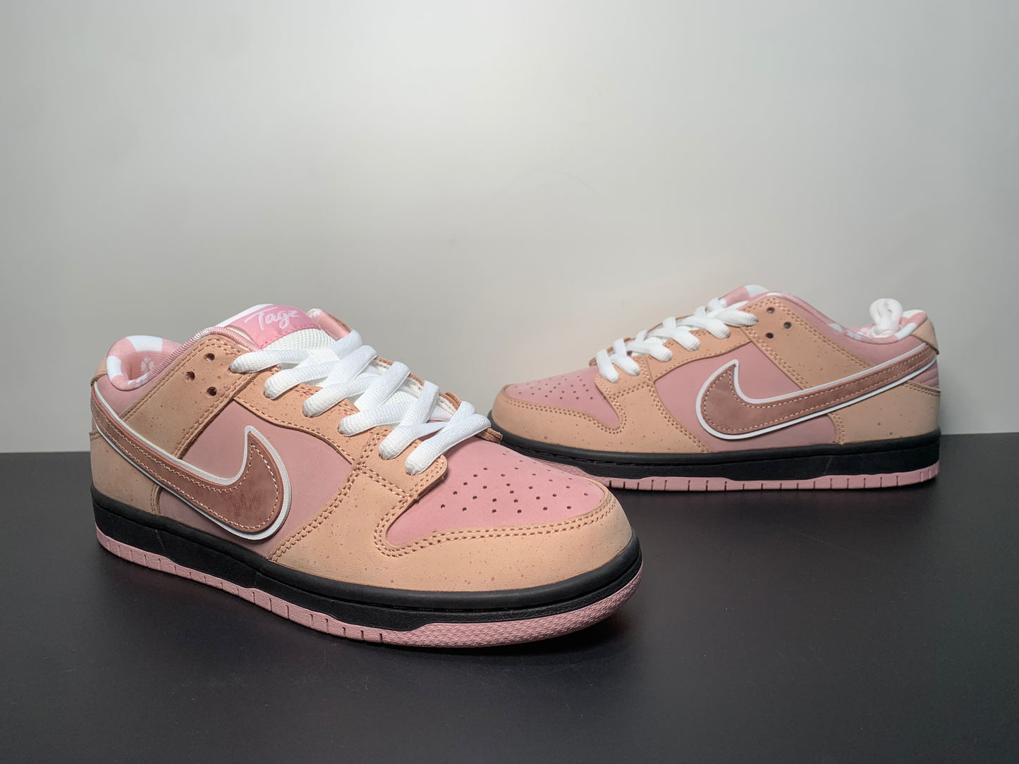 CONCEPTS × Nike Dunk SB Low Pink Lobster