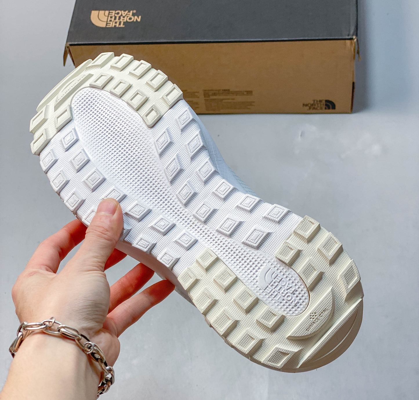 THE M THERMOBALL TRACTION MULE V  Pure White NFOABA9BKY4-055