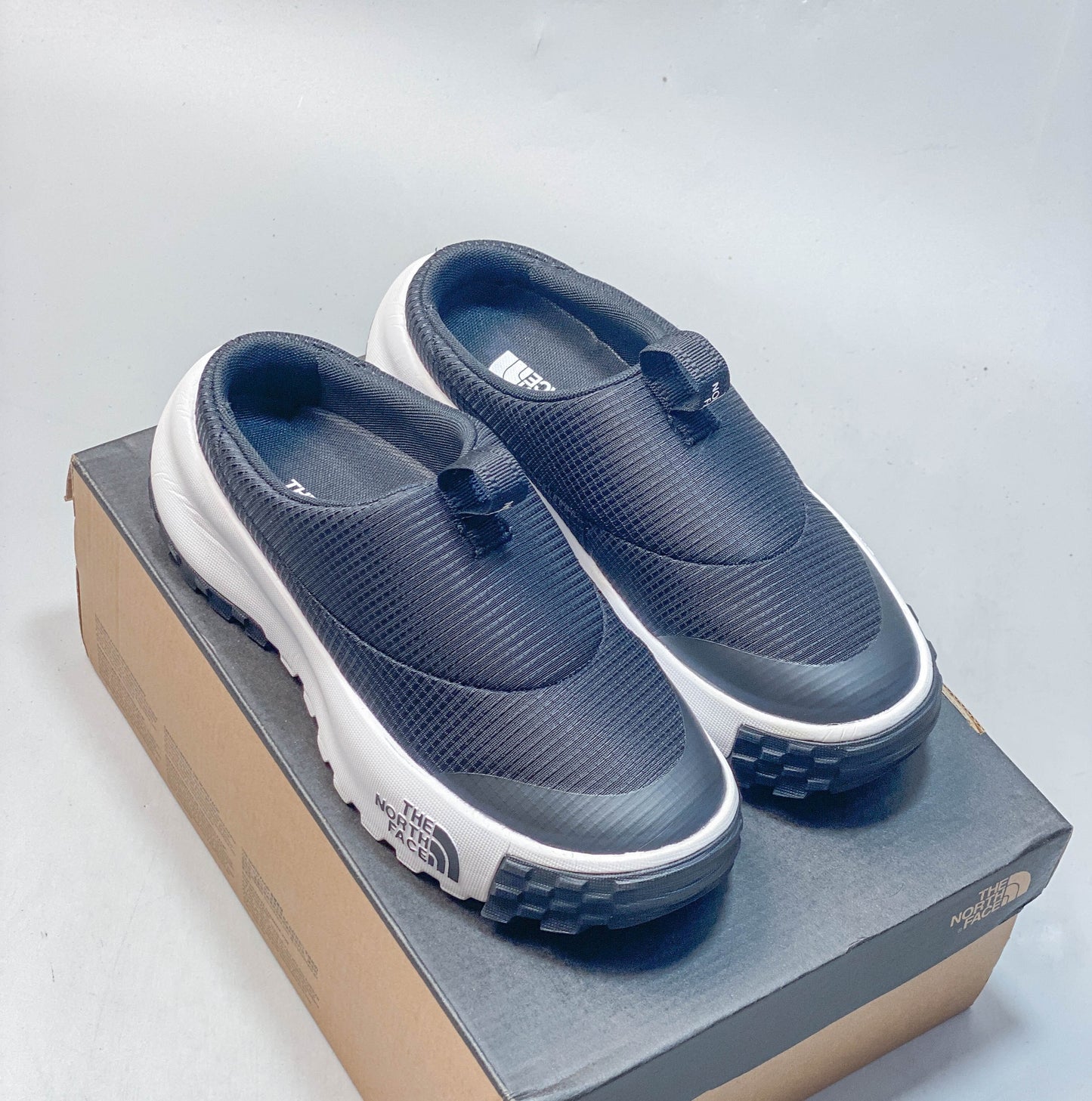 THE M THERMOBALL TRACTION MULE V  Black  NFOABA9BKY4-055