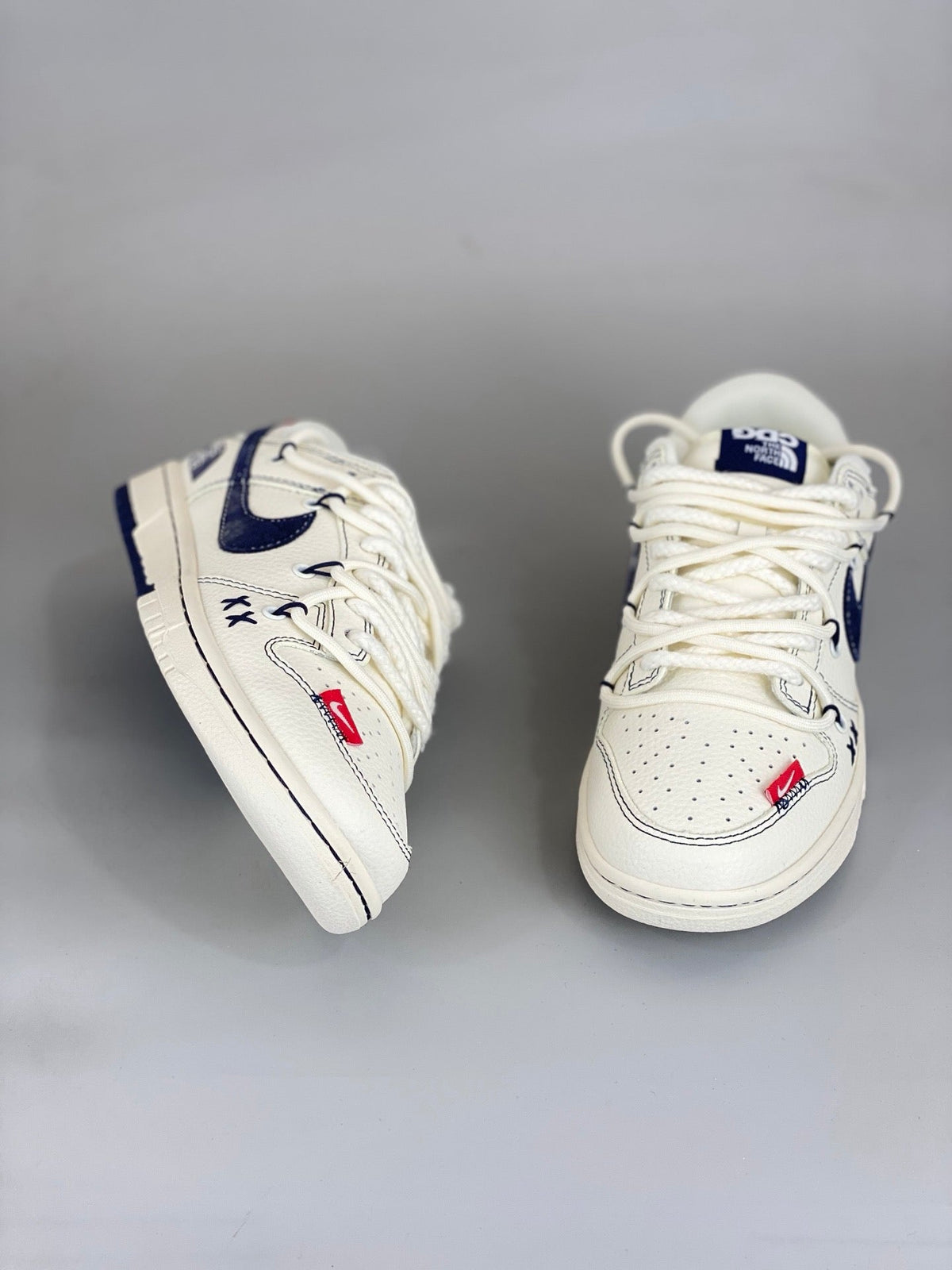 Nike SB Dunk Low x The North Face x KAWS YX5066-283