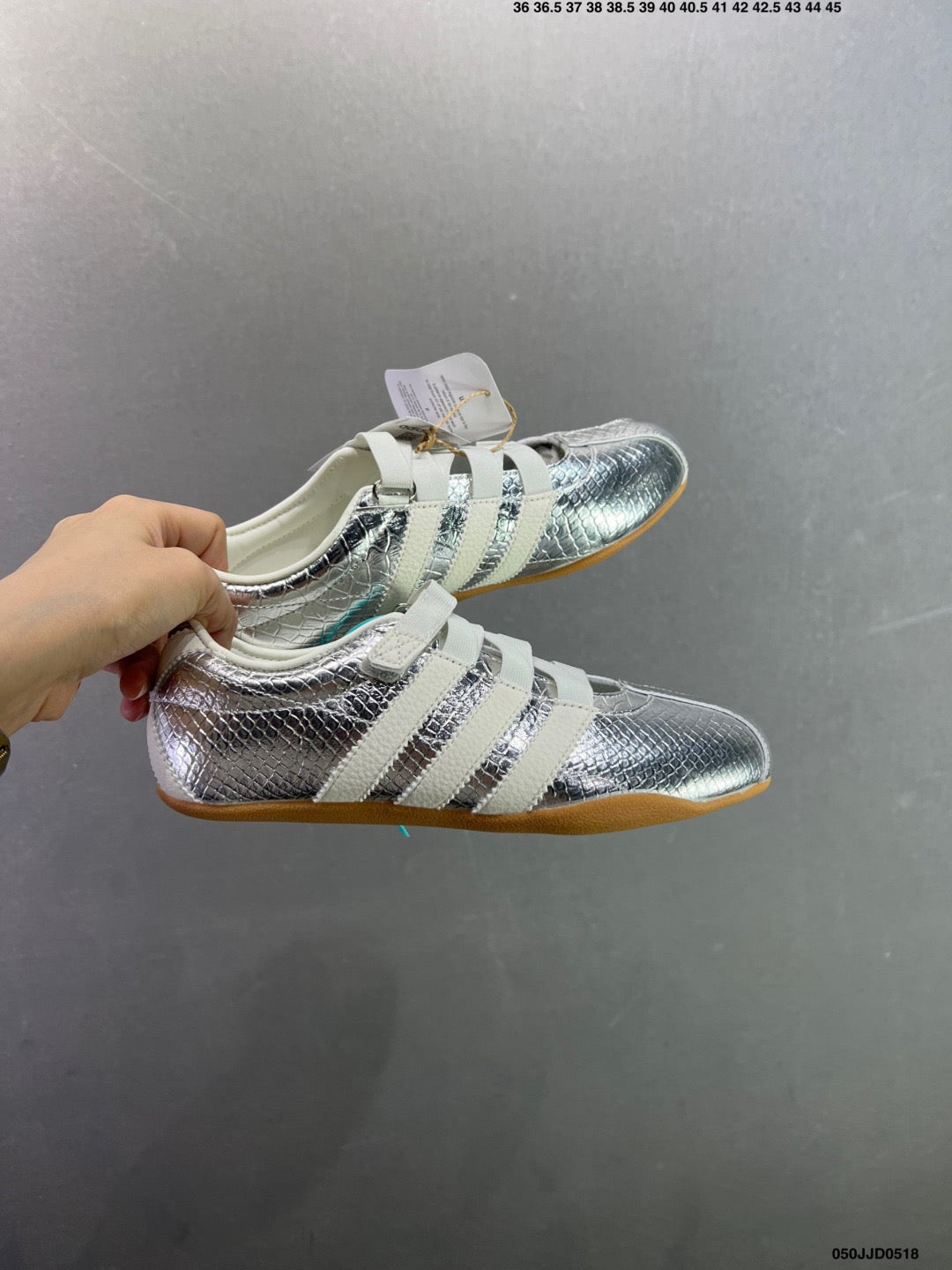 Adidas Originals Tokyo W  Silver Metallic Cloud White Gum  JI3299