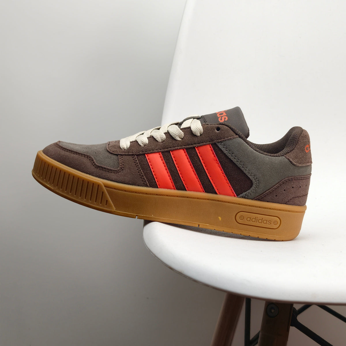 Adidas D-PAD Classic Brown JR8328