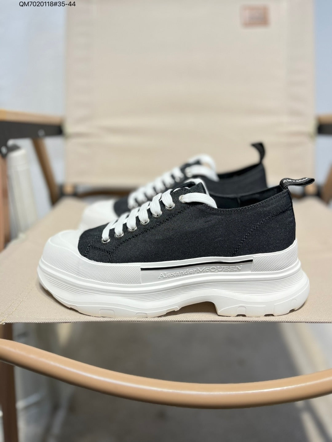 Alexander McQueen Tread Slick  'Black White' 462214 QM7020118