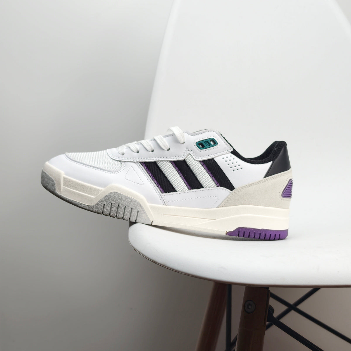 Adidas Originals Tekkira Cup White JS4308