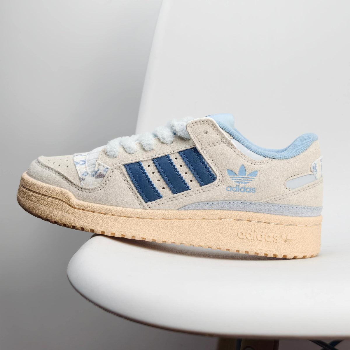 Adidas Originals Forum Low CL 'White Wonder Blue' 284JGD