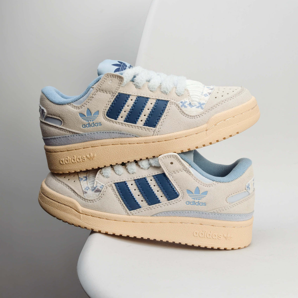 Adidas Originals Forum Low CL 'White Wonder Blue' 284JGD