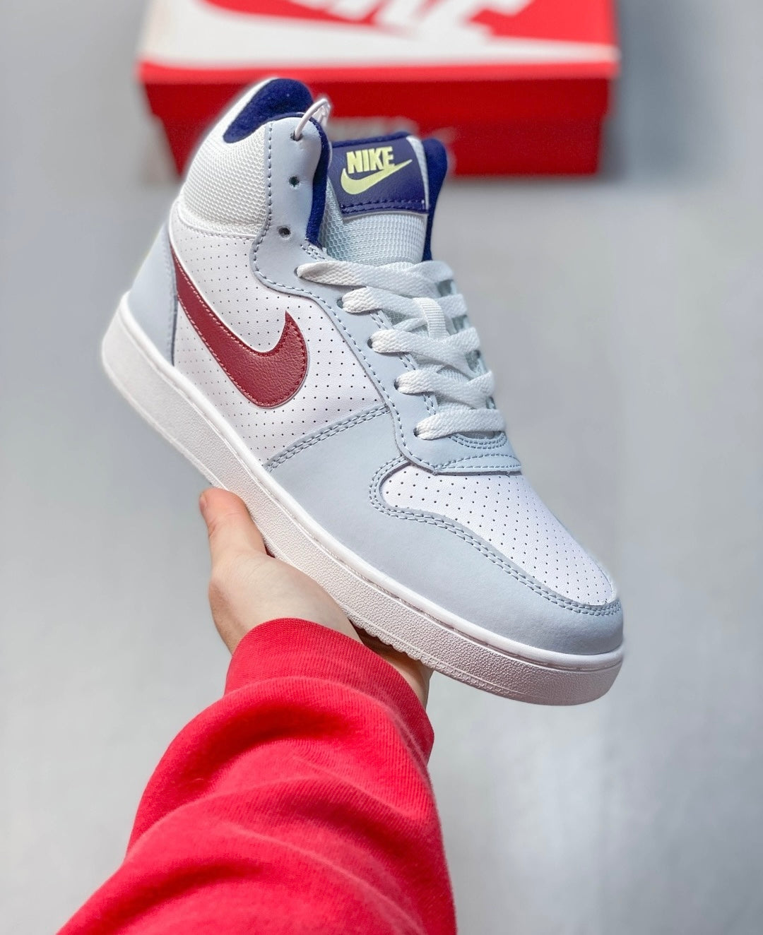 Nike Court Borough Mid Grey 838938-104