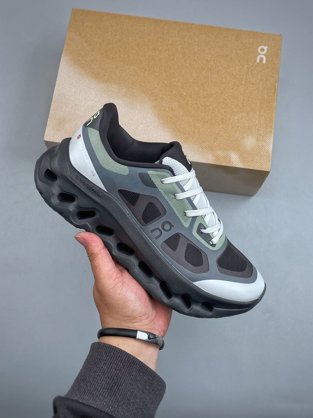 On Cloudtilt Remix  Black-Olive-Grey