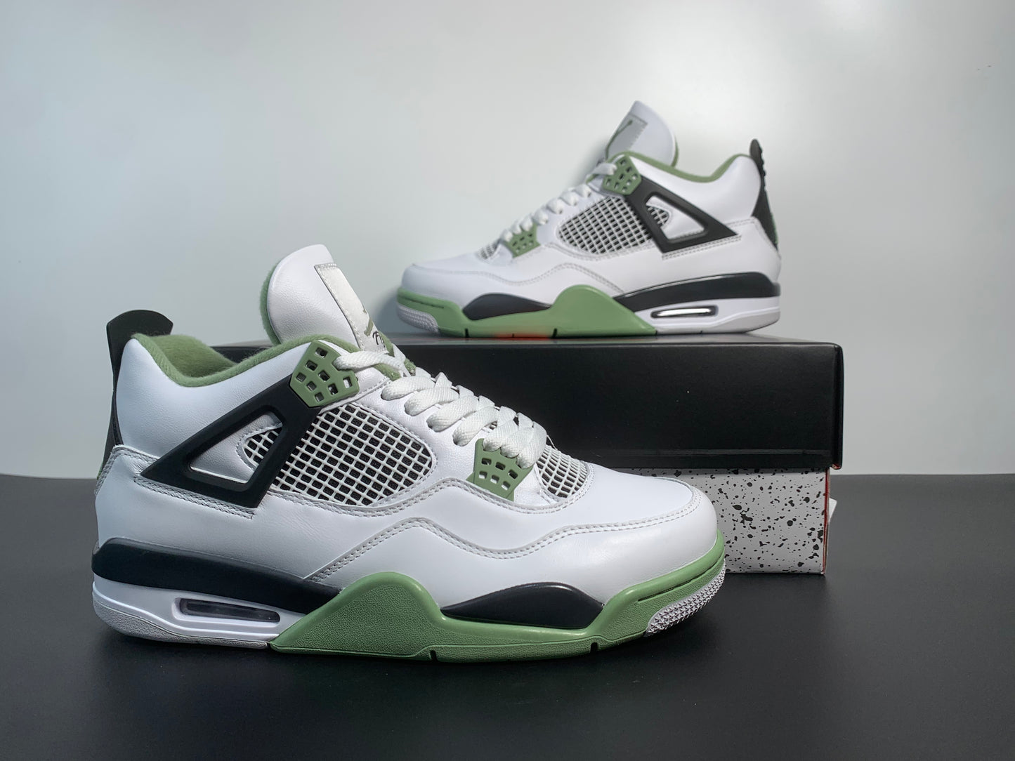 Wmns Air Jordan 4 Retro 'Seafoam'