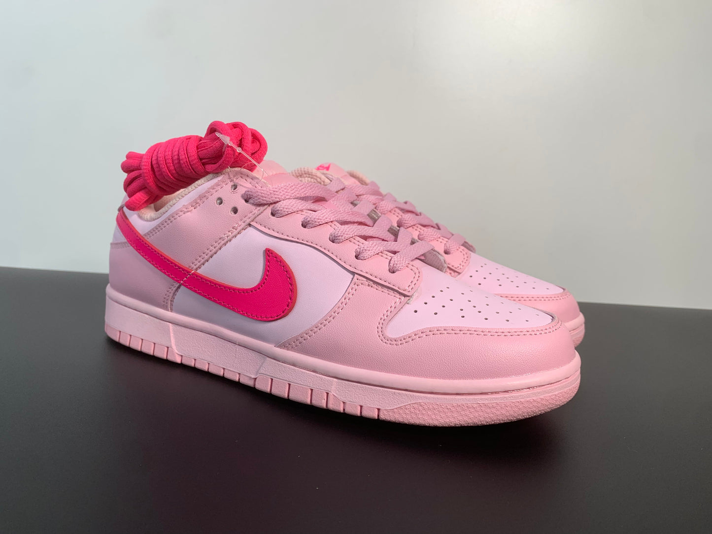 Nike Dunk Low Triple Pink  DH9765-600
