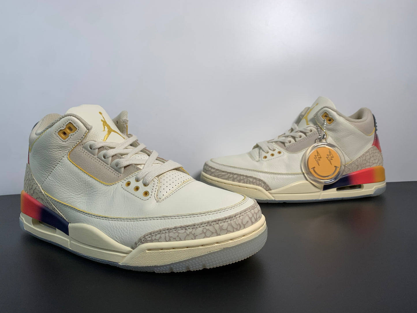 J Balvin x Air Jordan 3 Mid Medellin Sunset  FN0344-901