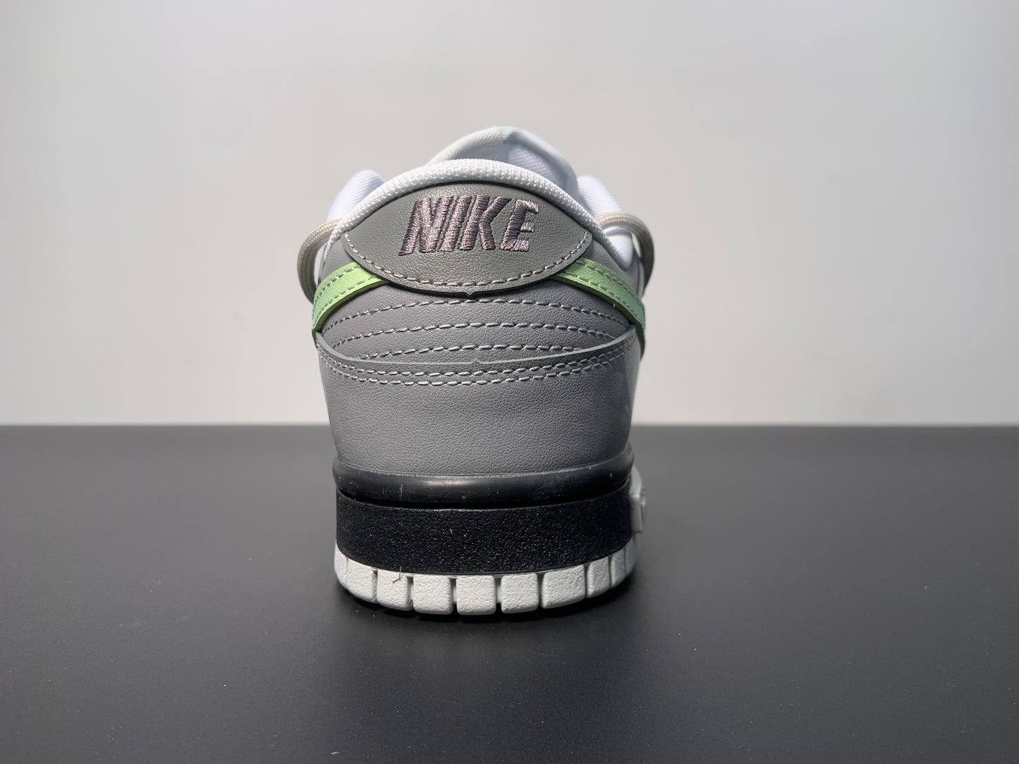 Nike Dunk LOW SB Space Exploration Gray