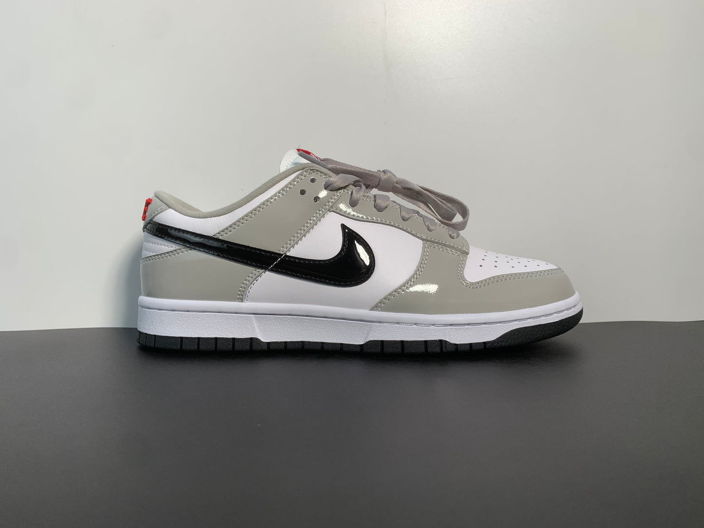 Wmns Dunk Low 'Light Iron Ore Black'  DQ7576-001